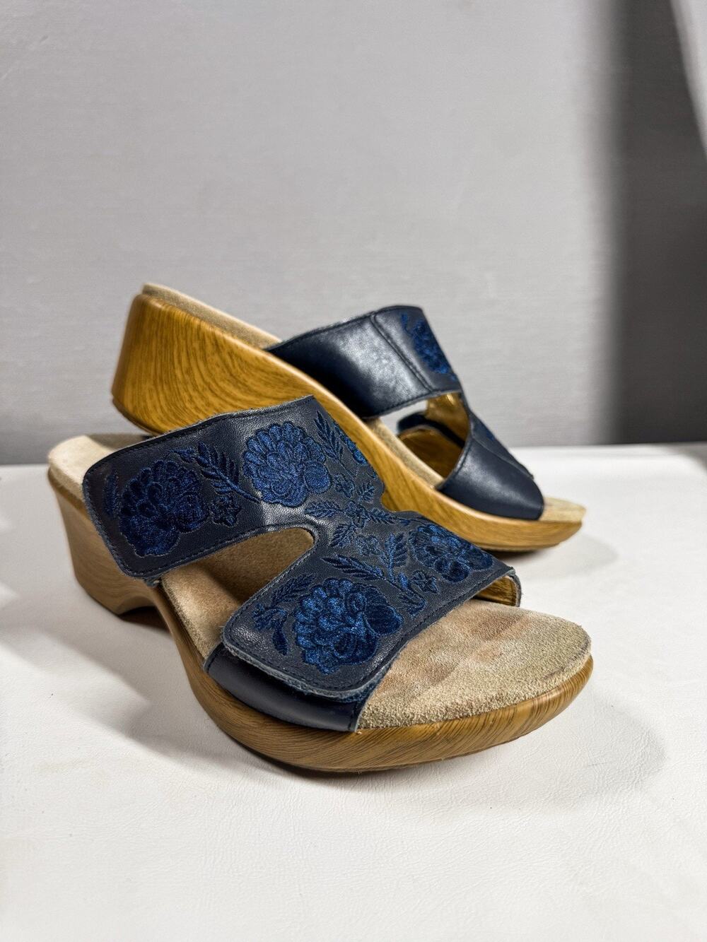 Alegria Linn Embroidered Leather Navy Wedge Sandal 38 Size 8 - 8.5 US LIN 622 N - Picture 1 of 6